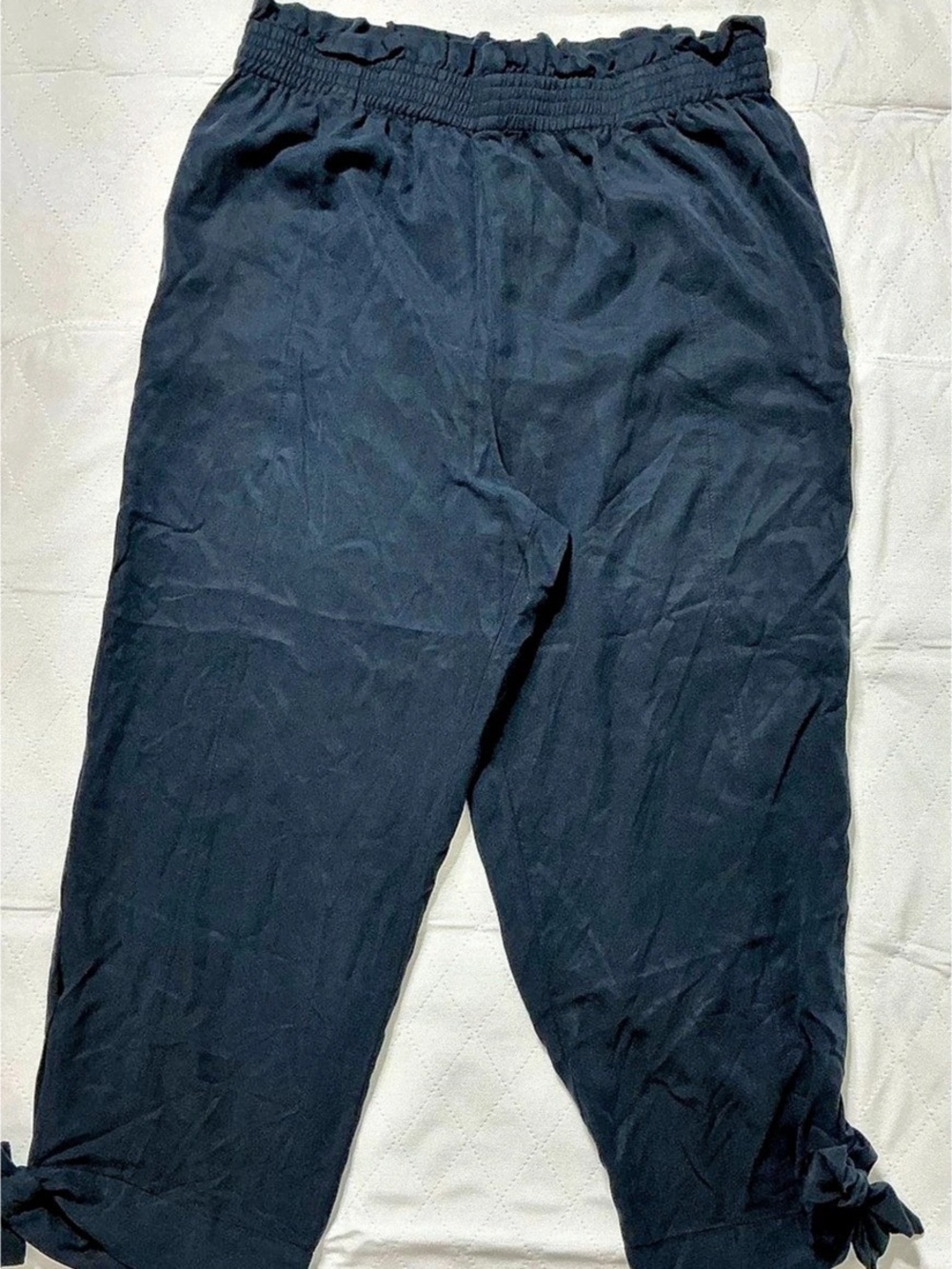 Gianni Bini Navy Blue Lyocell Paperbag Ankle Tie Cropped Pants Size L EUC